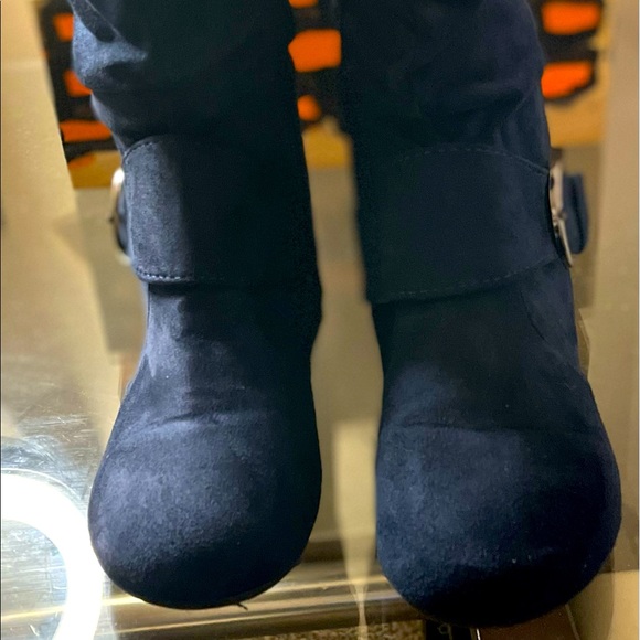 Link “Slouch” Boots (Navy Blue / Suede), Youth Size 3: $20 - Picture 9 of 12